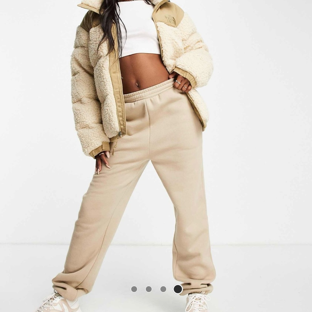 The North Face Beige Sherpa Jacket - Picture 3 of 8